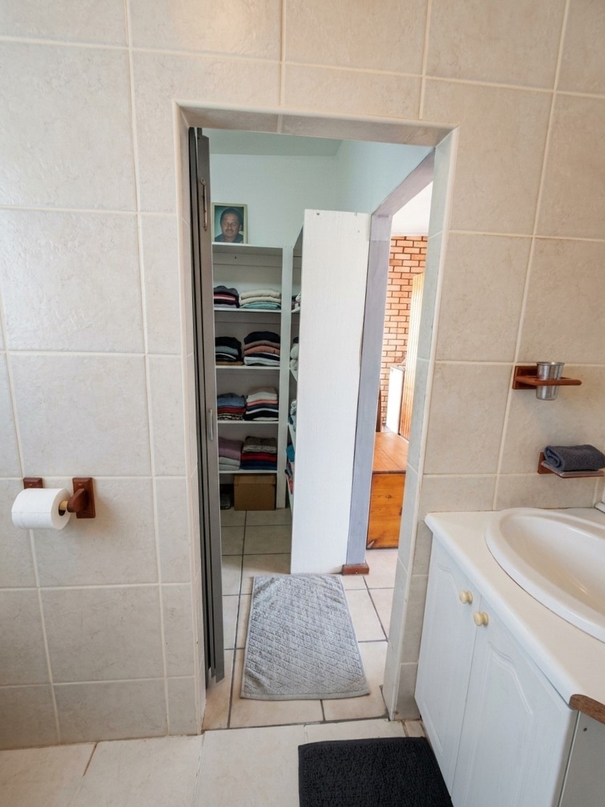 4 Bedroom Property for Sale in Boknesstrand Eastern Cape